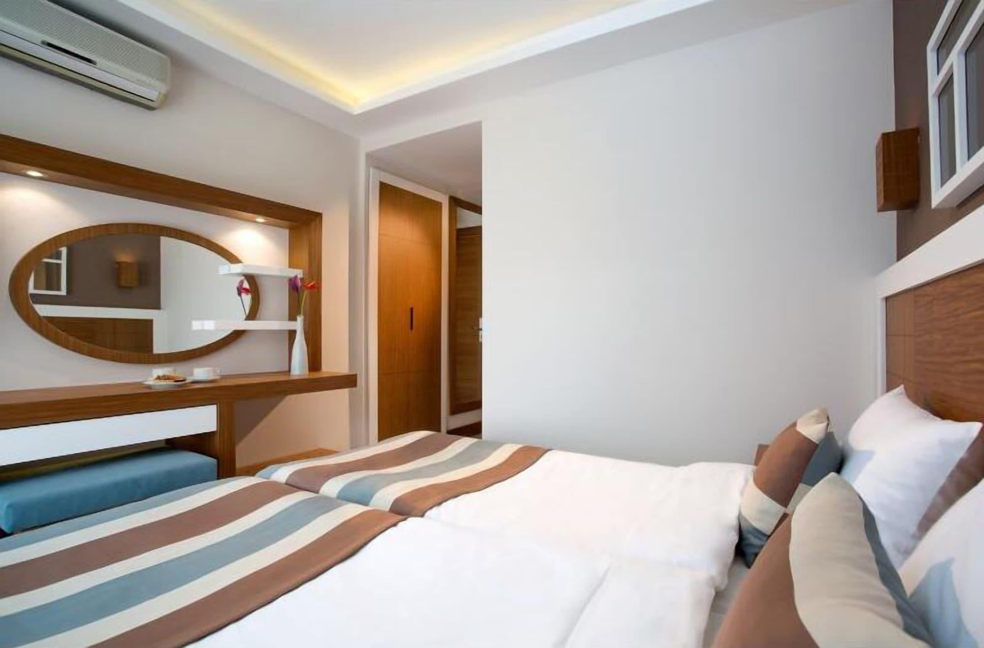 Lavia Hotels ケメル エクステリア 写真